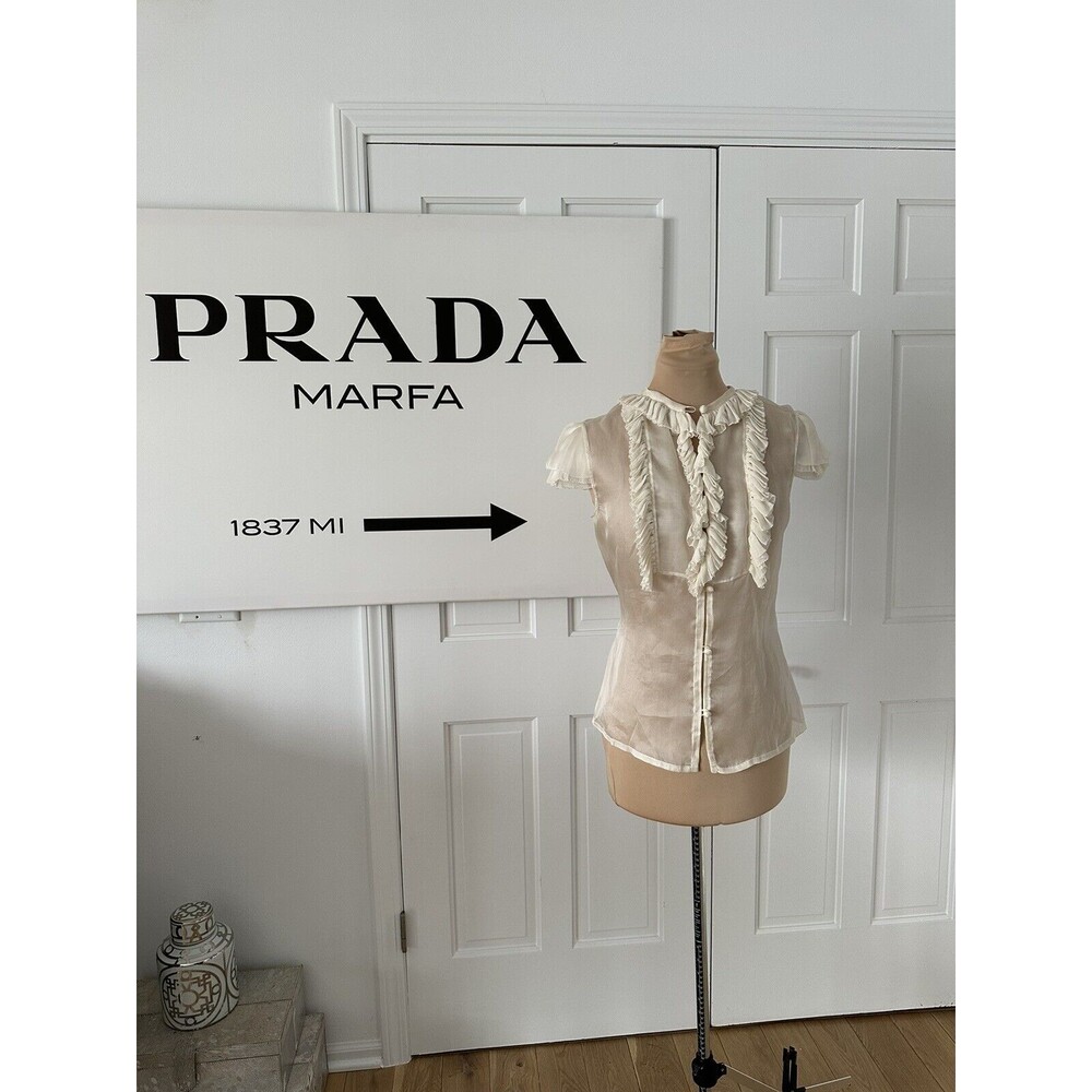VALENTINO GORGEOUS Blouse (see measurments)